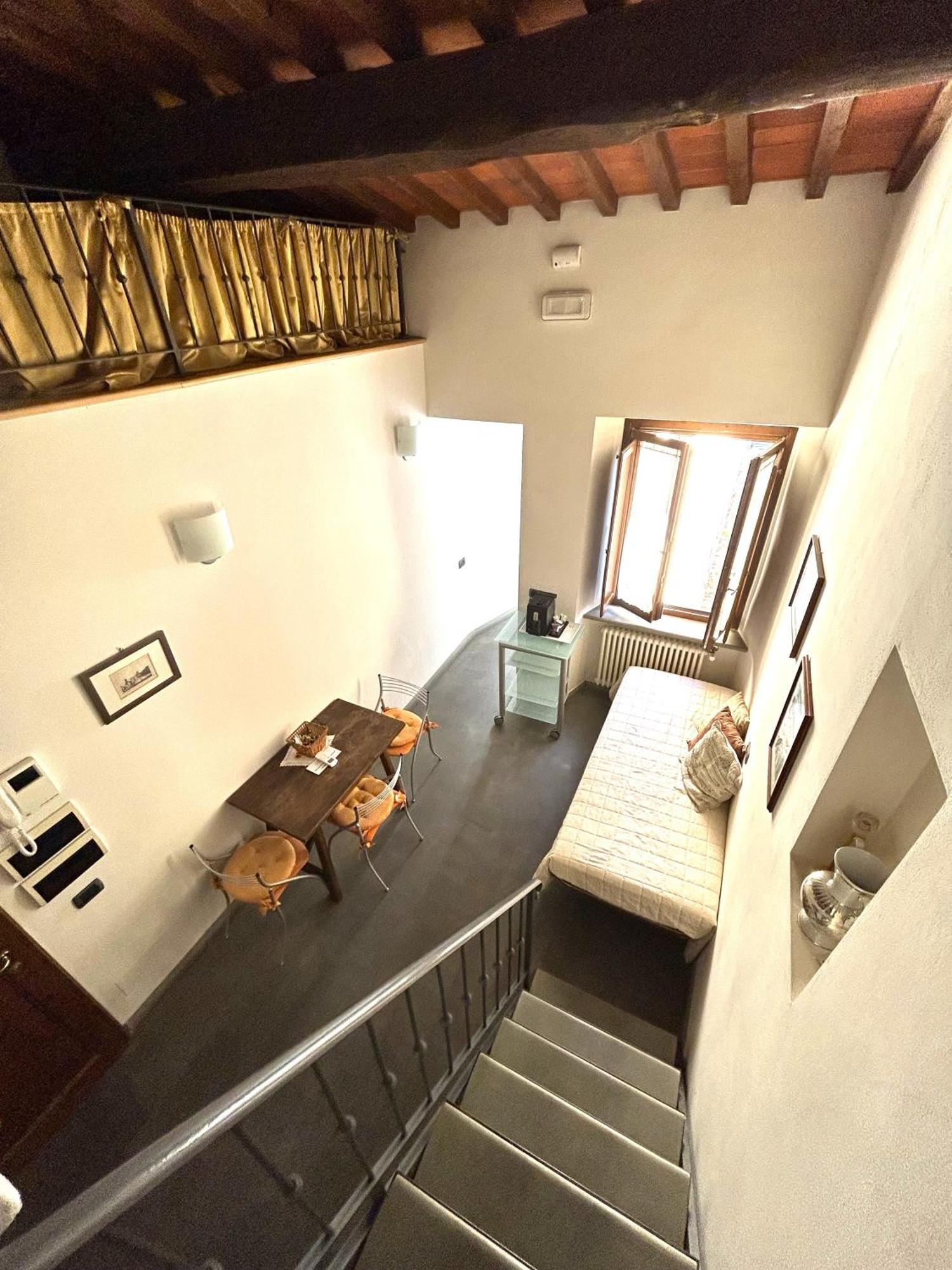La Corte Del Re Suite & Rooms อาเรซโซ ภายนอก รูปภาพ