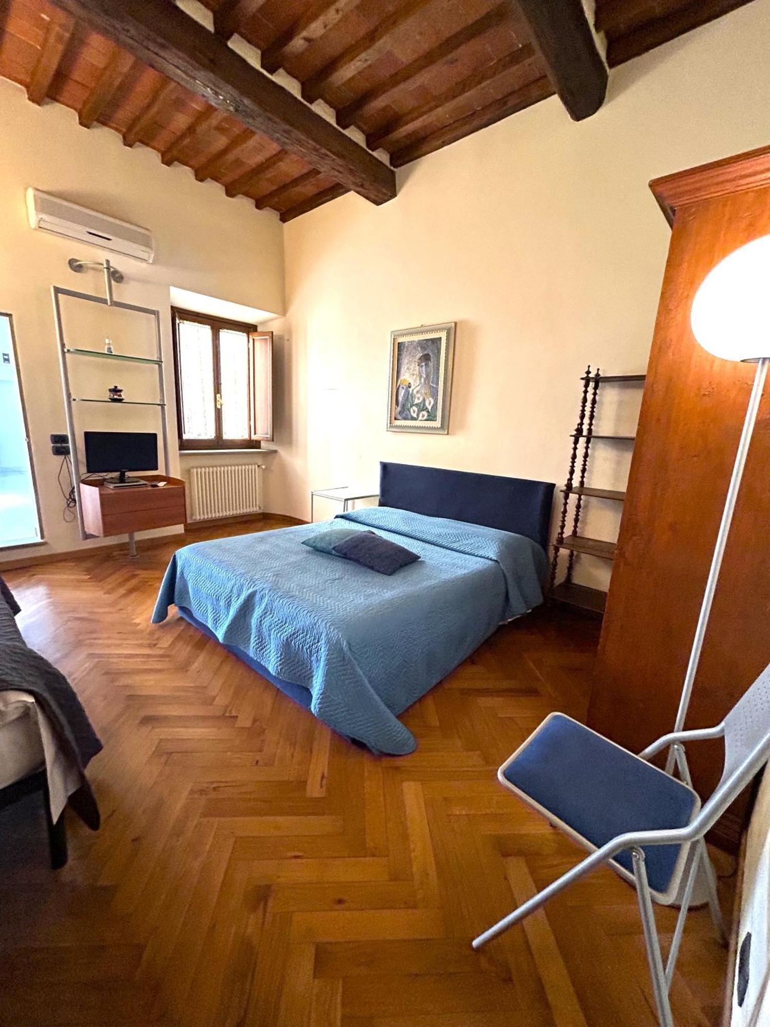 La Corte Del Re Suite & Rooms อาเรซโซ ภายนอก รูปภาพ